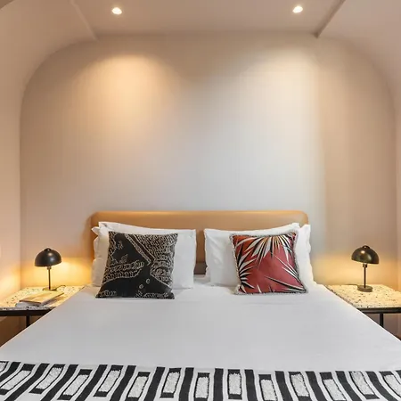 Smart Rooms At Spanish Steps