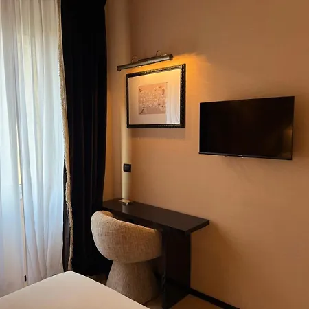 Smart Rooms At Spanish Steps