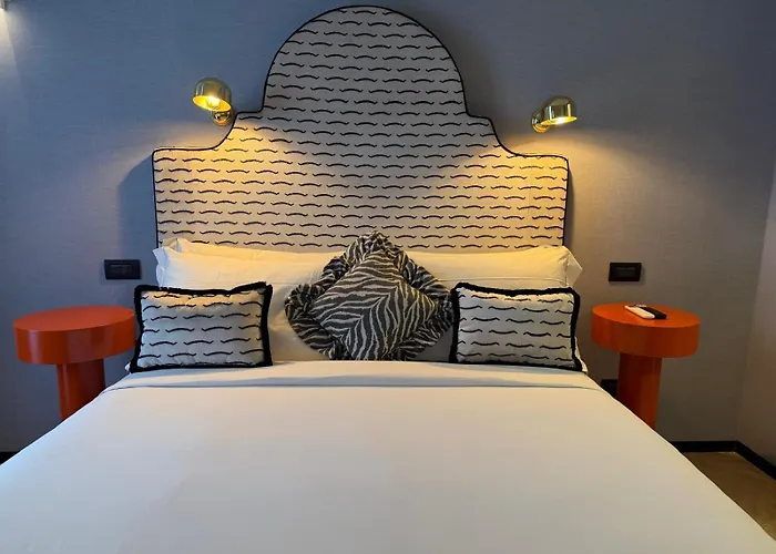 Πανσιόν Smart At Spanish Steps 4*